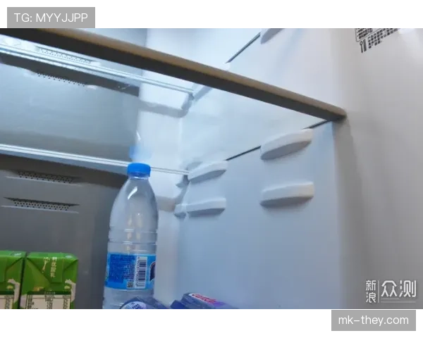 王昶家的冰箱里居然塞满了能量胶，连饮料都得排队放？